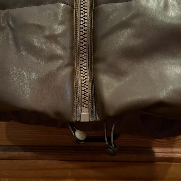 Salty PU Cropped Puffy Vest - NWOT - Picture 9 of 9